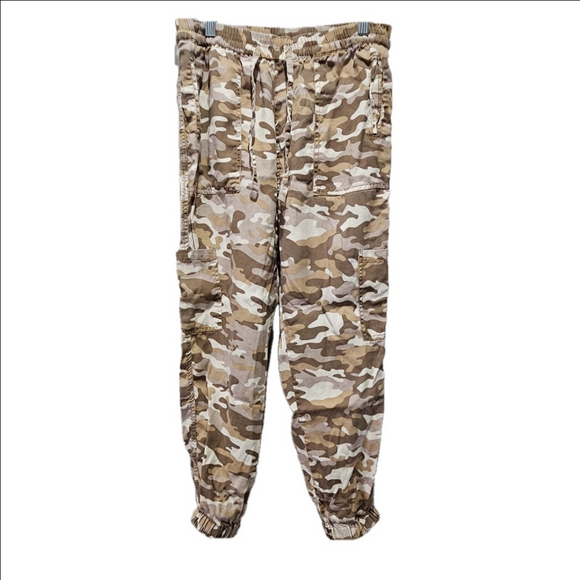 Love Tree Camo Joggers - Picture 1 of 7